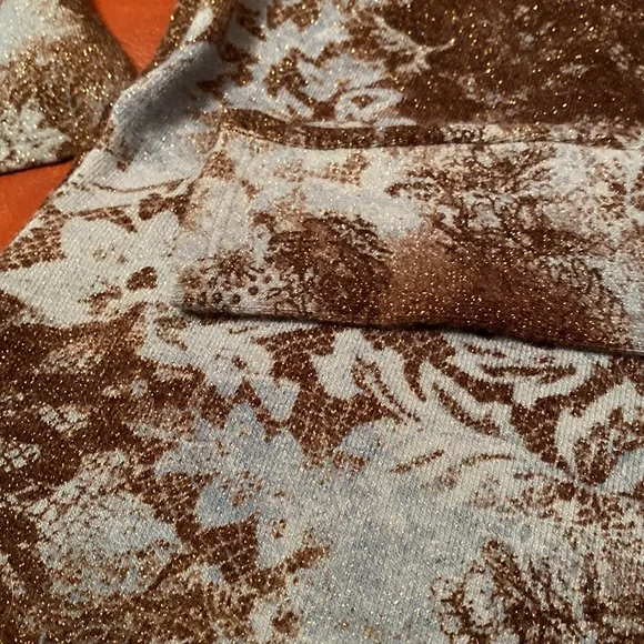 CACHE LIKE NEW SPARKLING SWEATER - Picture 7 of 9